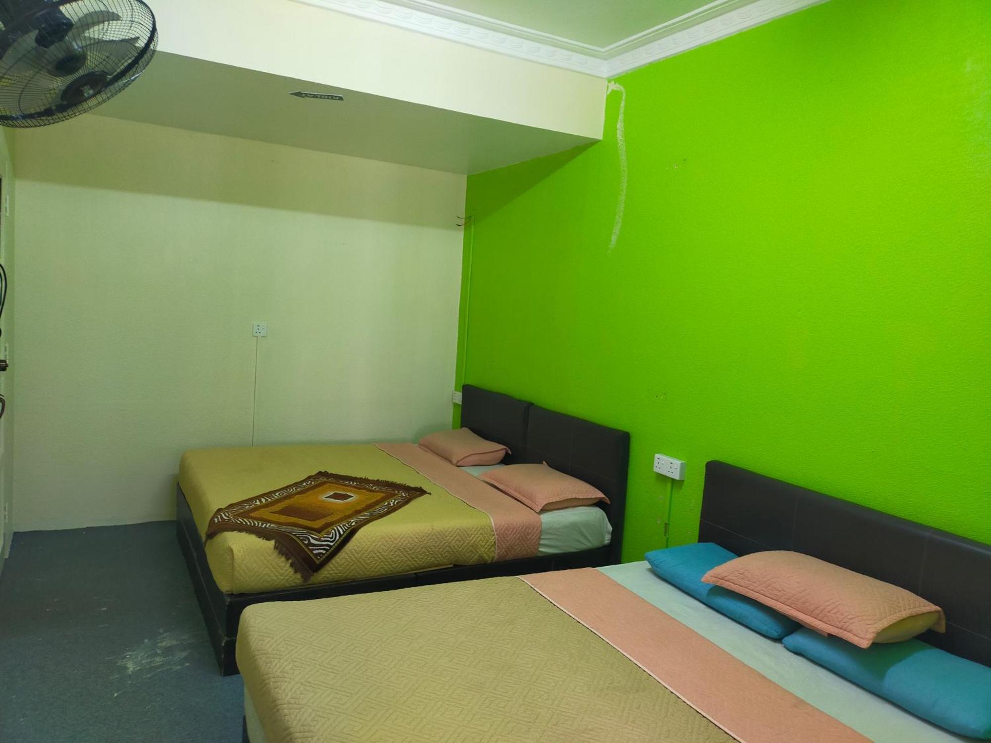 Netasha Holiday Inn Tanah Rata Exterior foto